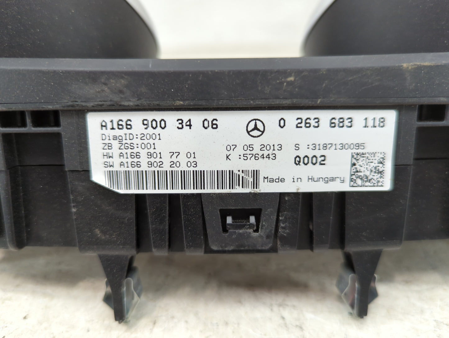 2013 Mercedes-Benz Ml350 Instrument Cluster Speedometer Gauges P/N:A166 900 34 06 Miles: Fits OEM Used Auto Parts - Oemuseda