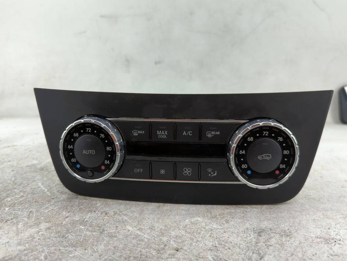 2013 Mercedes-Benz Ml350 Climate Control Module Temperature AC/Heater Replacement P/N:A1669007008 Fits OEM Used Auto Parts -