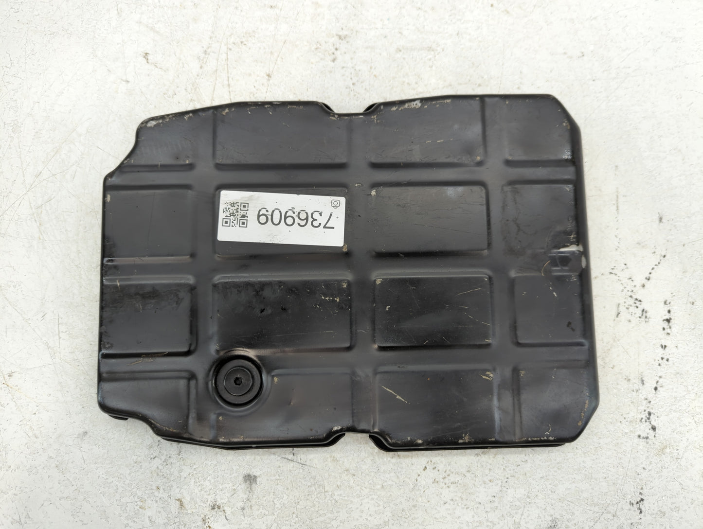 2012-2015 Mercedes-Benz Ml350 Engine Oil Pan P/N:2112709900 Fits Fits 2012 2013 2014 2015 2016 2017 OEM Used Auto Parts - Oe