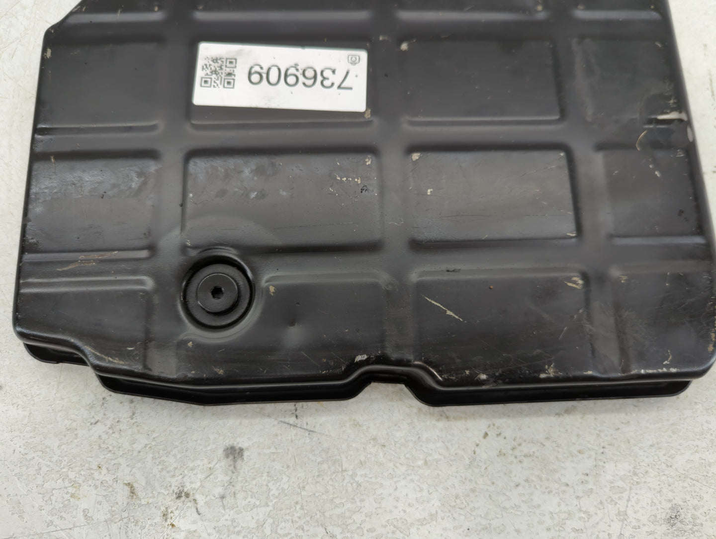 2012-2015 Mercedes-Benz Ml350 Engine Oil Pan P/N:2112709900 Fits Fits 2012 2013 2014 2015 2016 2017 OEM Used Auto Parts - Oe