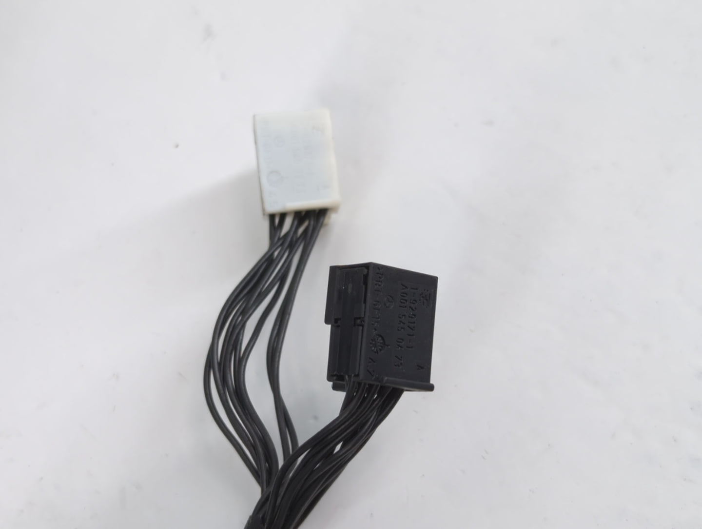 2013 Mercedes-Benz R350 Driver Side View Mirror - Left Door Mirror OEM Used - Oemusedautoparts1.com