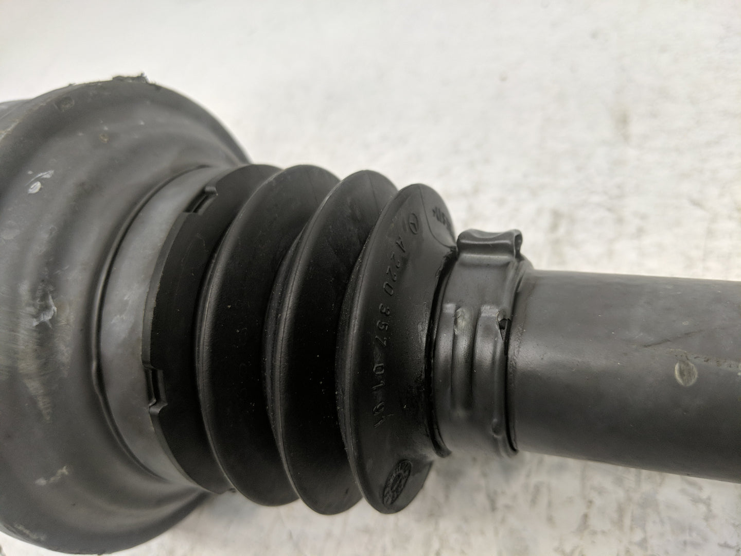 Mercedes-benz S400 Axle Shaft Front Driver Cv C/v - Oemusedautoparts1.com