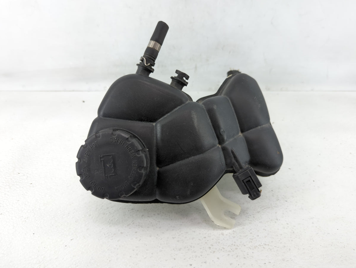 2013 Mercedes-benz S400 Radiator Coolant Overflow Expansion Tank Bottle - Oemusedautoparts1.com