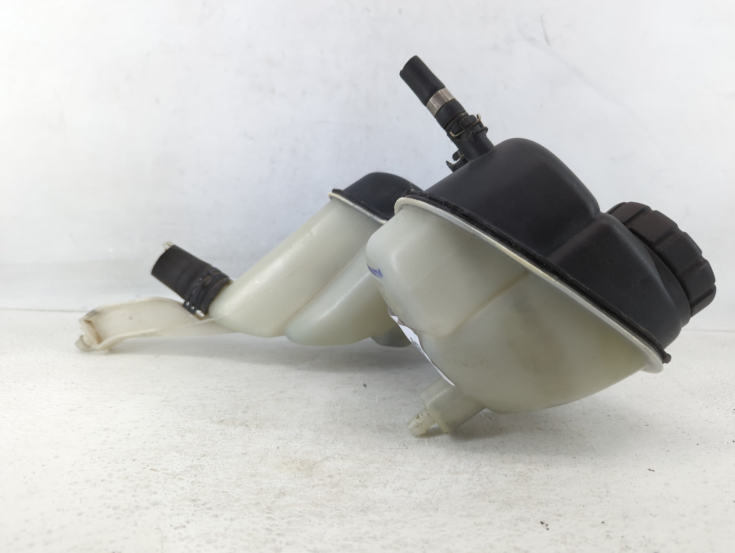 2013 Mercedes-benz S400 Radiator Coolant Overflow Expansion Tank Bottle - Oemusedautoparts1.com