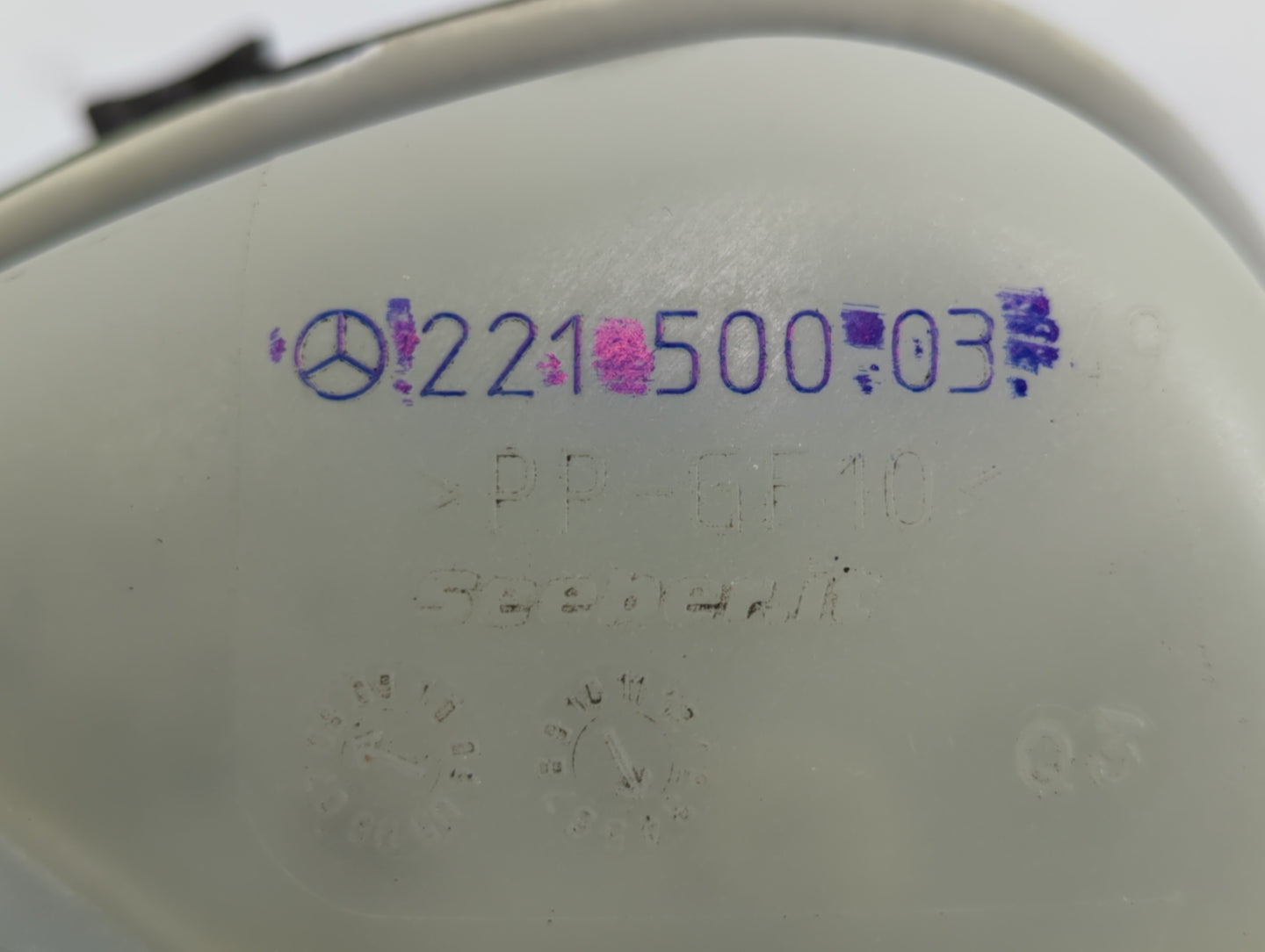 2013 Mercedes-benz S400 Radiator Coolant Overflow Expansion Tank Bottle - Oemusedautoparts1.com