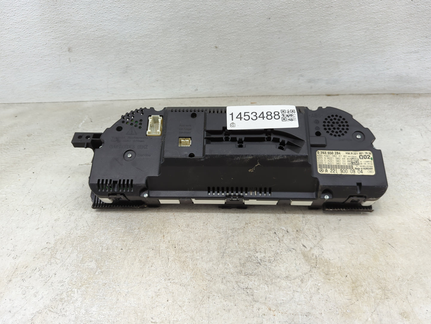 2011-2013 Mercedes-Benz S550 Instrument Cluster Speedometer Gauges P/N:0263650284 A2219017800 Miles:120K Fits Fits 2011 2012