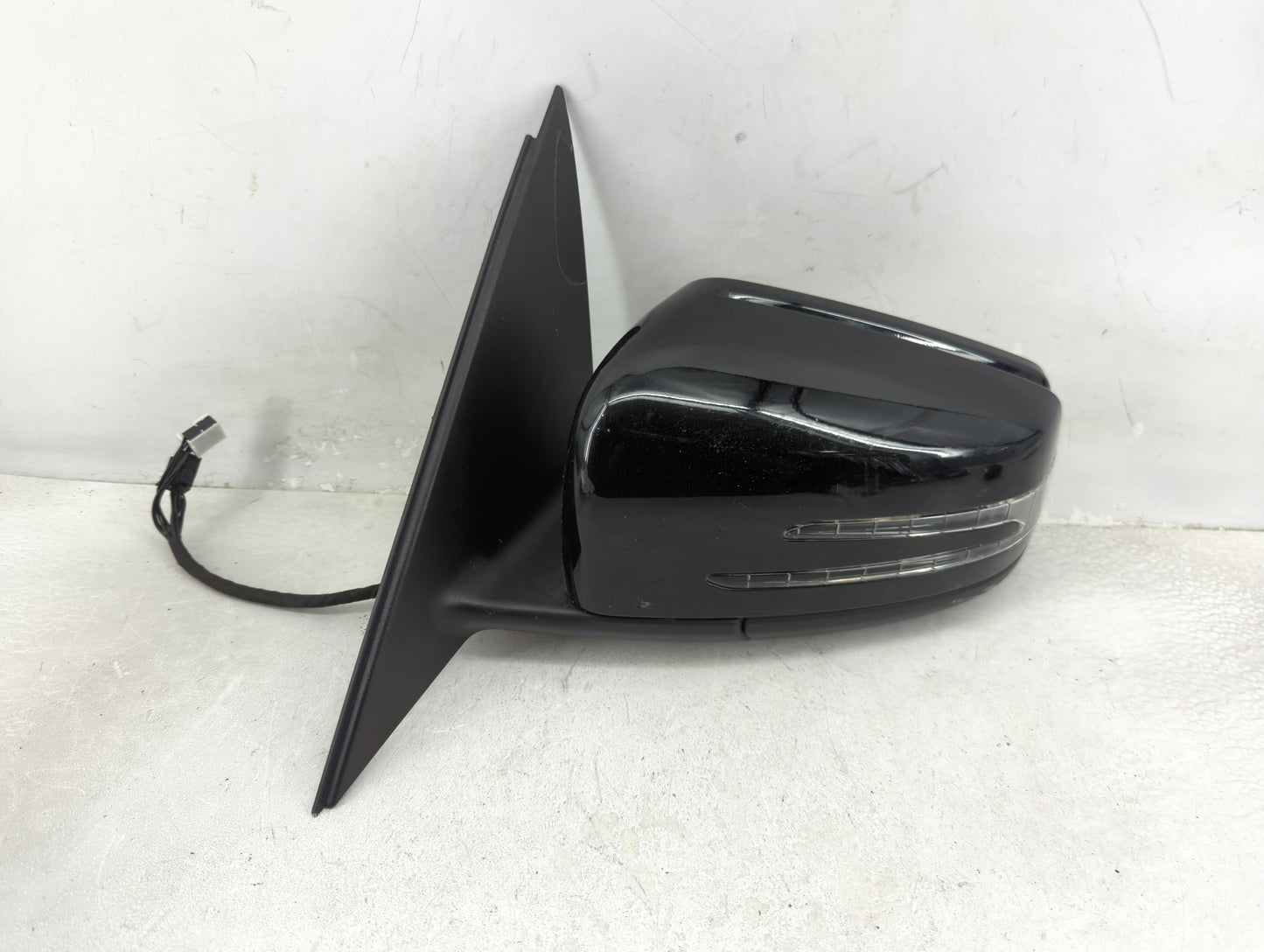 2013 Mercedes C-Class Driver Side View Mirror - Left Door Mirror OEM Used - Oemusedautoparts1.com