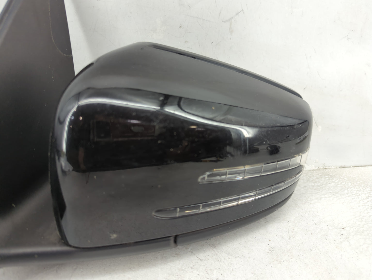 2013 Mercedes C-Class Driver Side View Mirror - Left Door Mirror OEM Used - Oemusedautoparts1.com