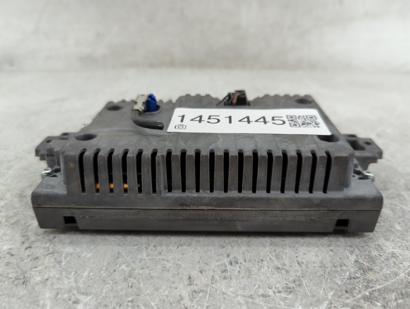 Mercedes C-class Information Display Screen - Oemusedautoparts1.com