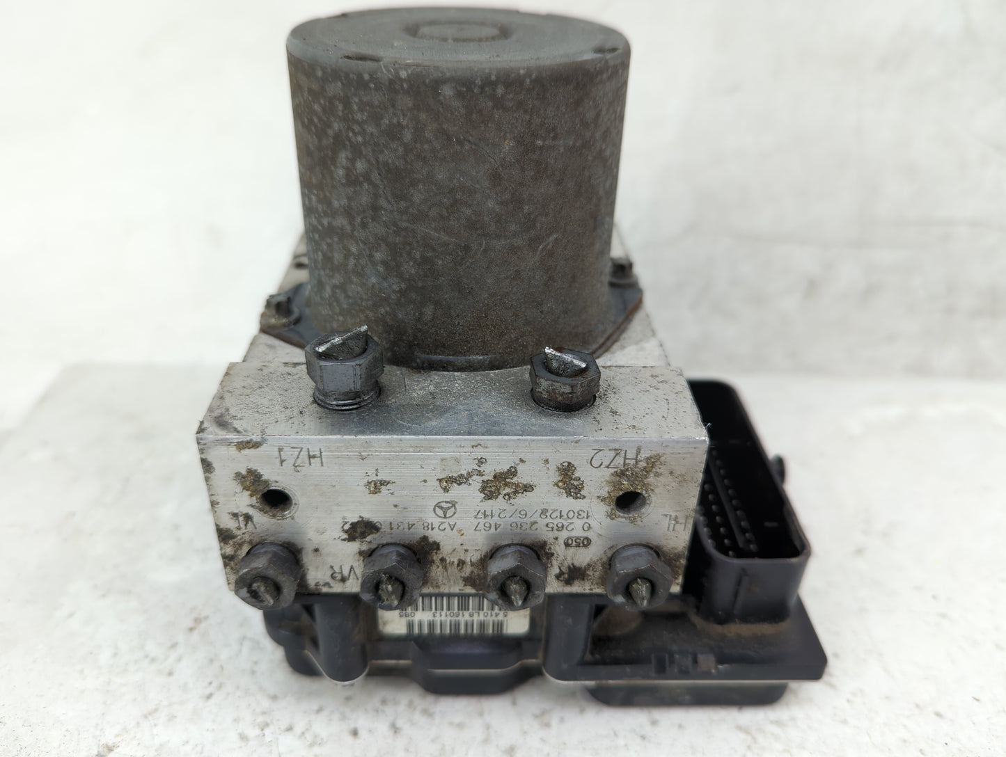 2013 Mercedes Benz E350 ABS Pump Control Module Replacement P/N:0265236467 A2184310812, 0265951745 Fits Fits 2014 OEM Used A