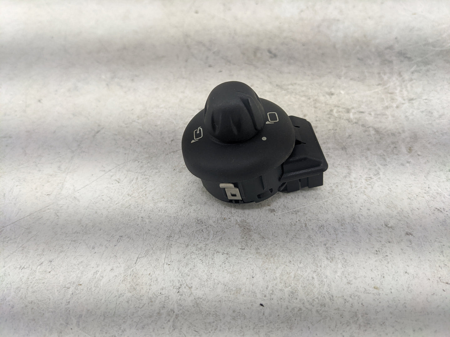 2013 Mini Clubman Driver Left Door Mirror Power Switch - Oemusedautoparts1.com