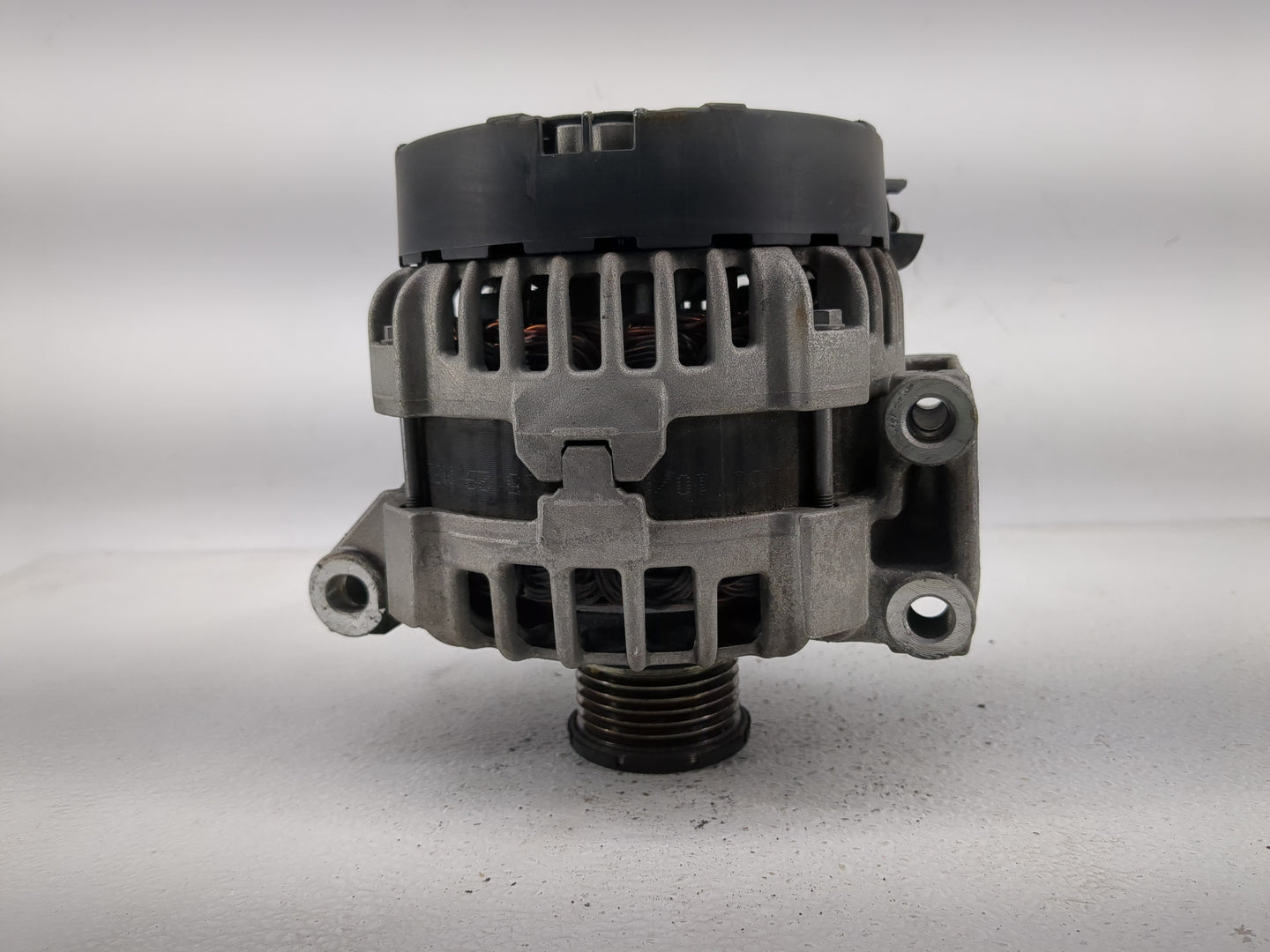 2009-2014 Mini Cooper Alternator Replacement Generator Charging Assembly Engine OEM P/N:0 125 711 011 Fits OEM Used Auto Par