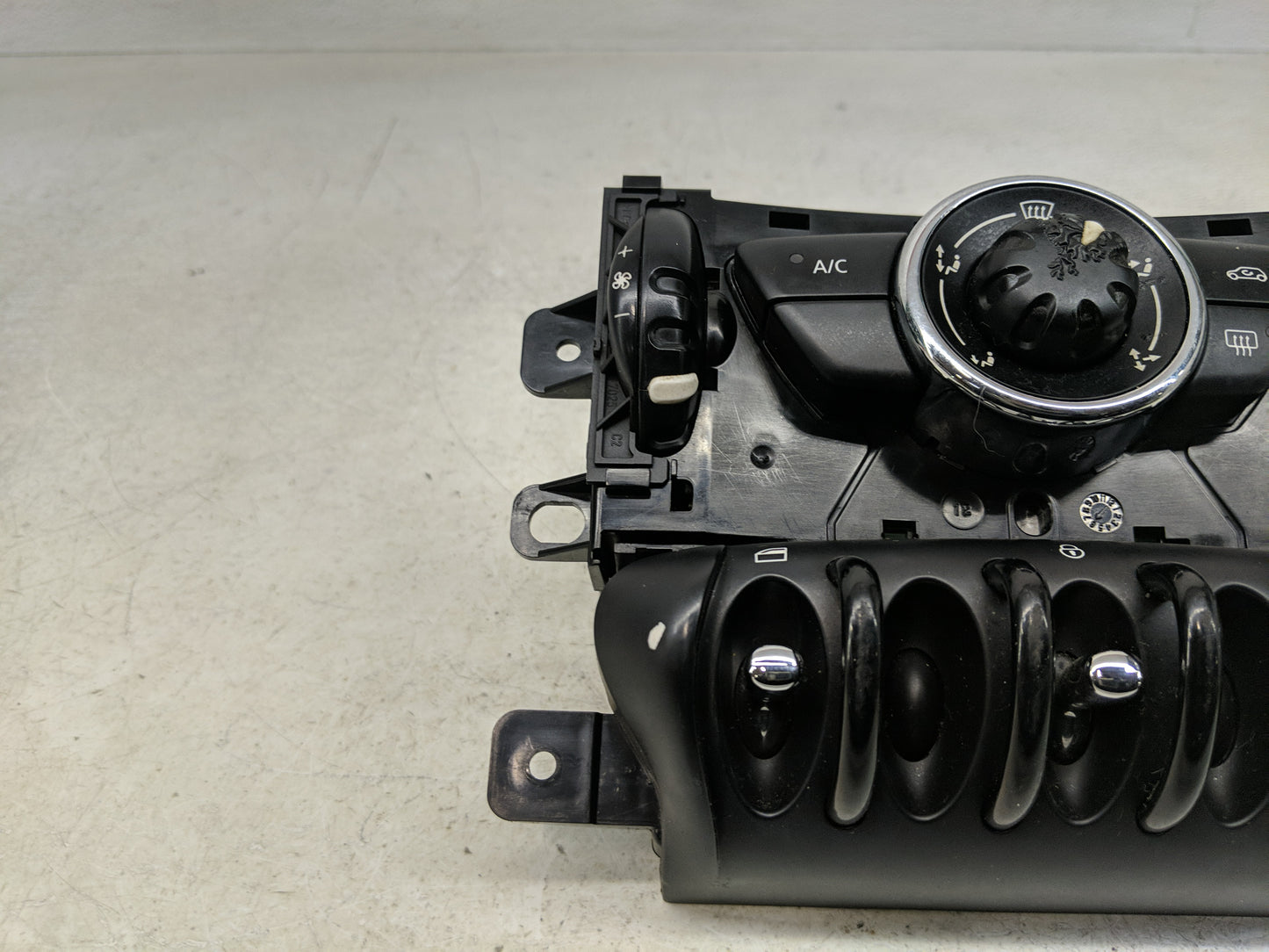 2011-2014 Mini Cooper Climate Control Module Temperature AC/Heater Replacement Fits Fits 2011 2012 2013 2014 OEM Used Auto P