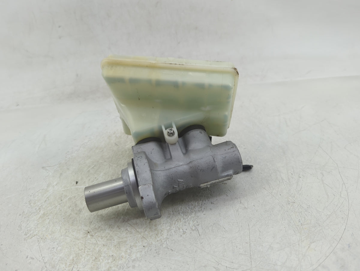 2008-2014 Mini Cooper Brake Master Cylinder 1383095 - Oemusedautoparts1.com