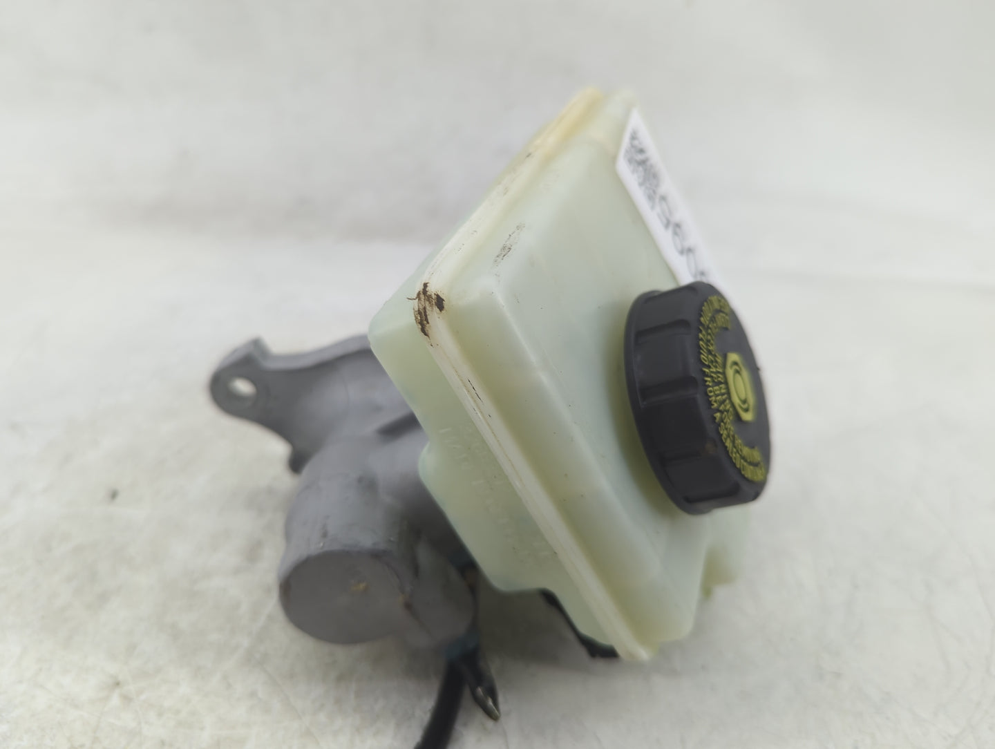 2008-2014 Mini Cooper Brake Master Cylinder 1383095 - Oemusedautoparts1.com