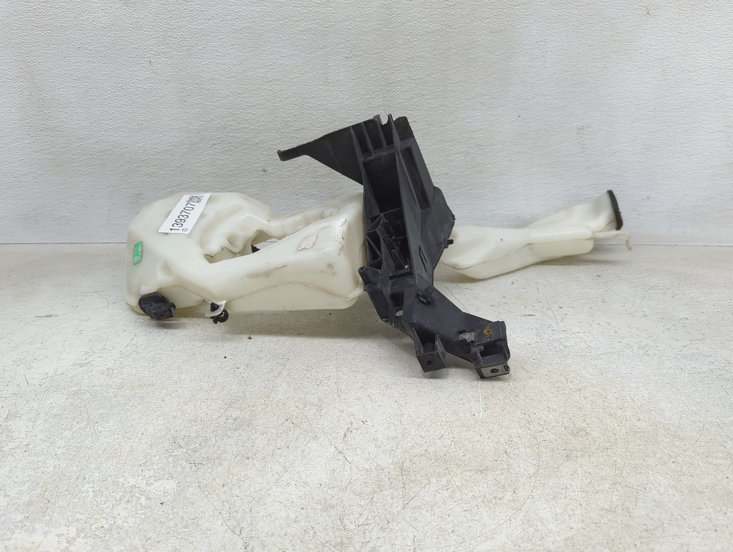 2008-2014 Mini Cooper Windshield Washer Fluid Reservoir Bottle Oem - Oemusedautoparts1.com