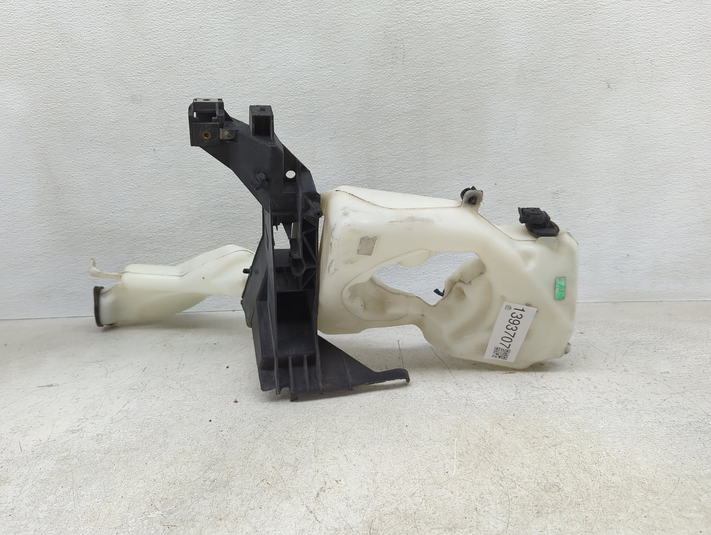 2008-2014 Mini Cooper Windshield Washer Fluid Reservoir Bottle Oem - Oemusedautoparts1.com