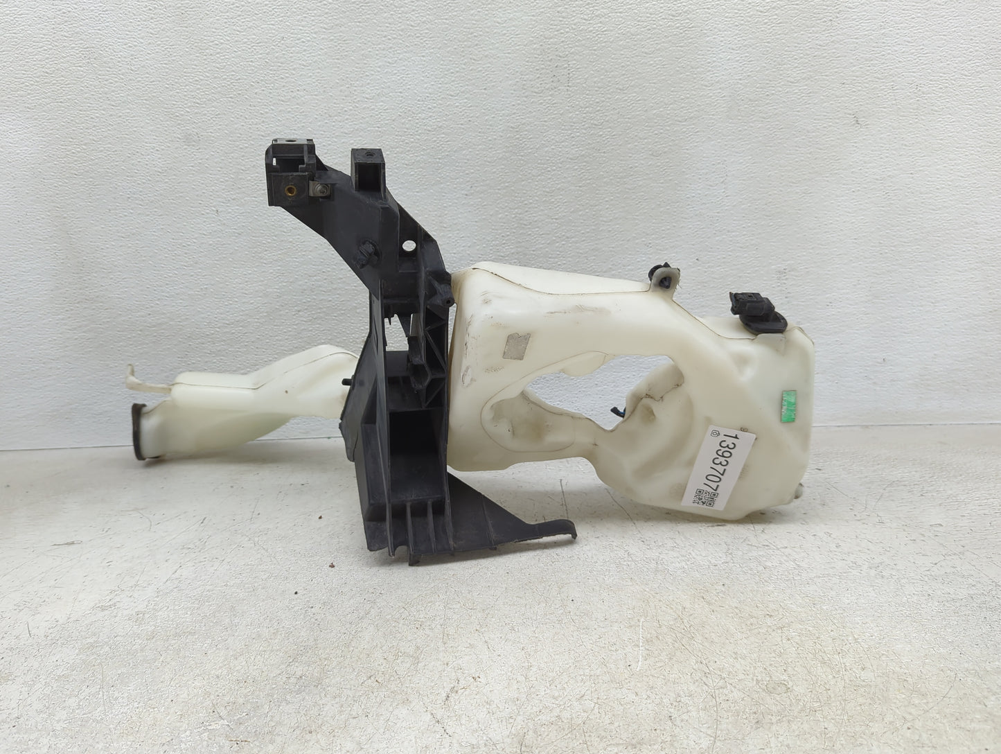 2008-2014 Mini Cooper Windshield Washer Fluid Reservoir Bottle Oem - Oemusedautoparts1.com
