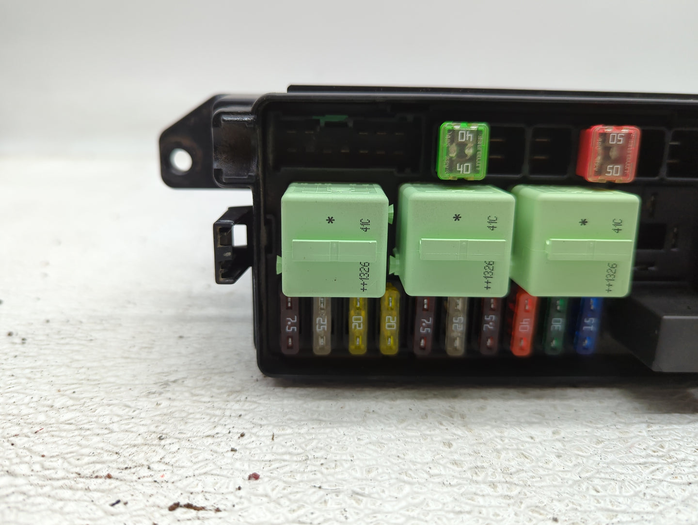 2011-2016 Mini Cooper Fusebox Fuse Box Panel Relay Module P/N:9240943-02 Fits Fits 2011 2012 2013 2014 2015 2016 OEM Used Au