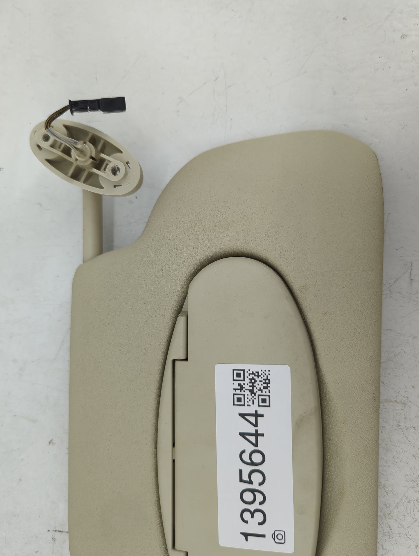 2013 Mini Cooper Sun Visor Shade Replacement Passenger Right Mirror Fits OEM Used Auto Parts - Oemusedautoparts1.com