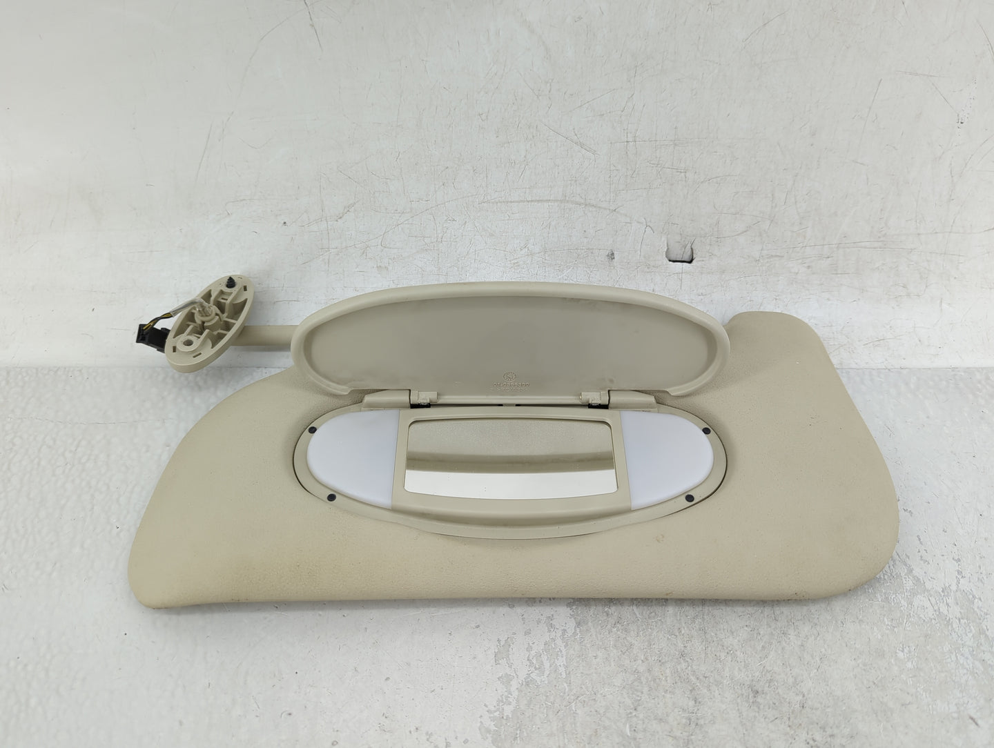 2013 Mini Cooper Sun Visor Shade Replacement Driver Left Mirror Fits OEM Used Auto Parts - Oemusedautoparts1.com
