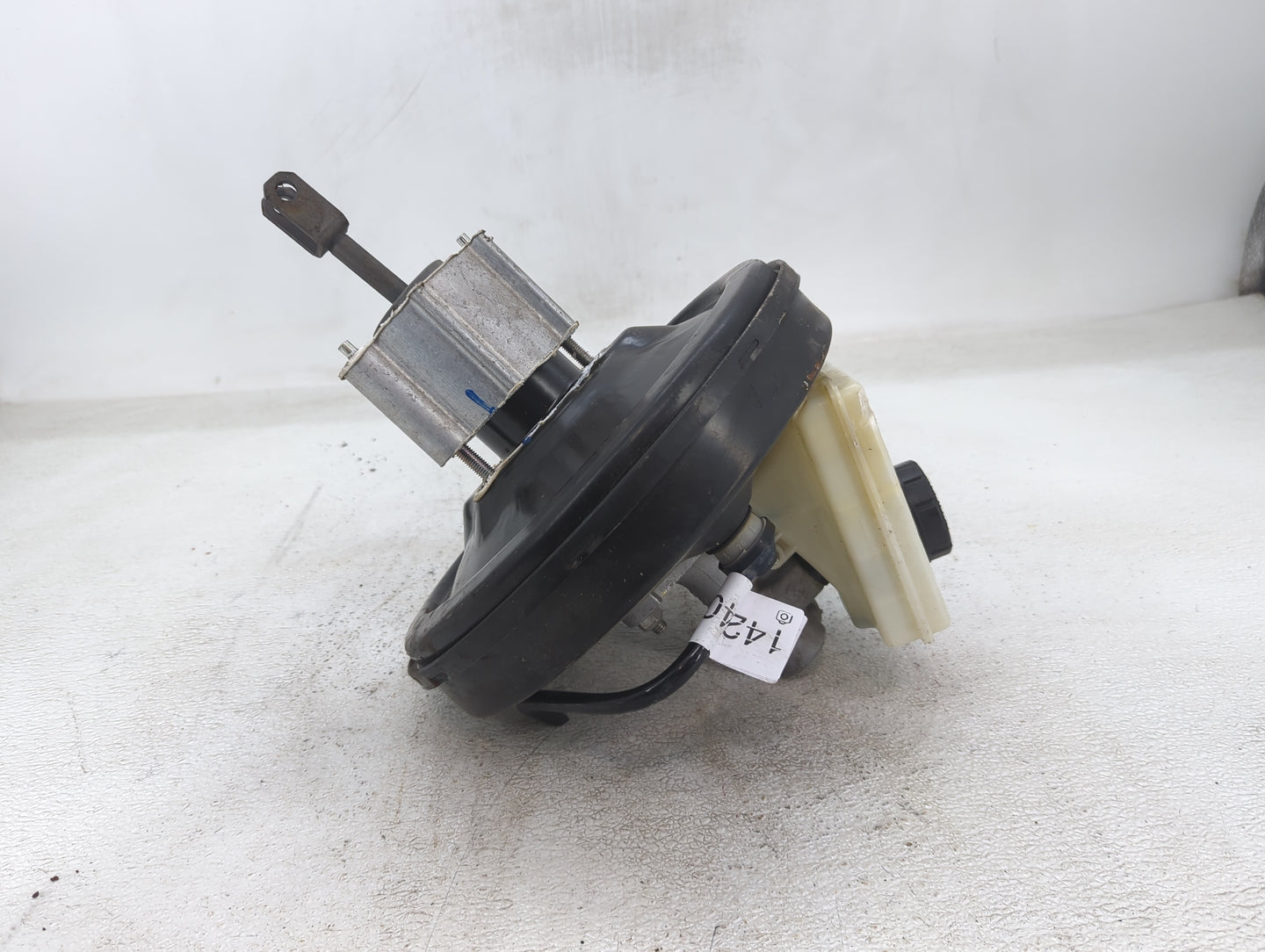 2008-2014 Mini Cooper Brake Master Cylinder 1424009 - Oemusedautoparts1.com