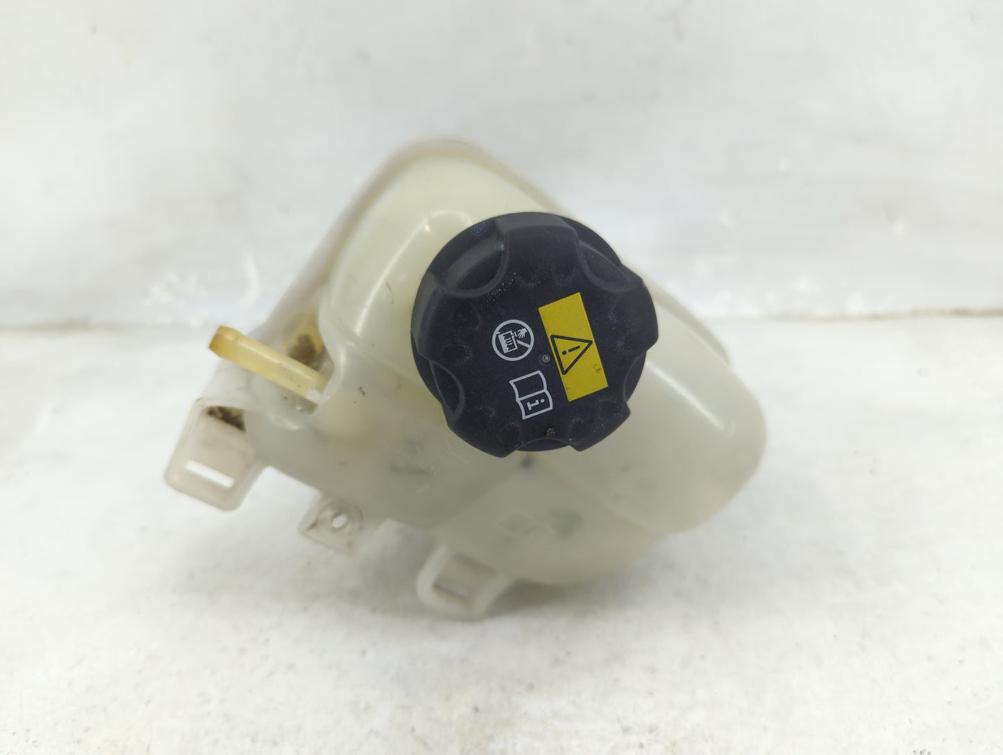 2008-2014 Mini Cooper Radiator Coolant Overflow Expansion Tank Bottle 1450199 - Oemusedautoparts1.com