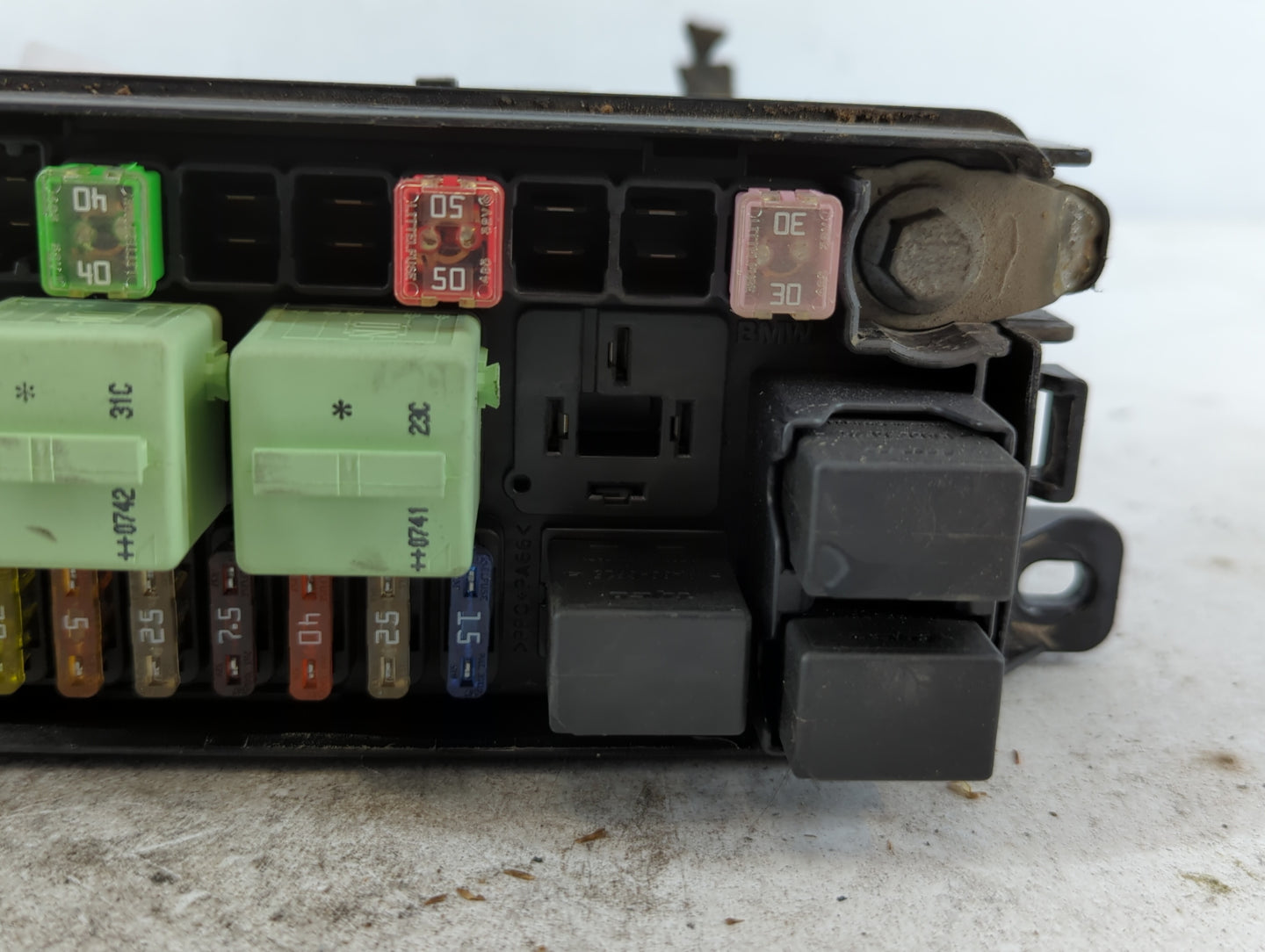 2011-2016 Mini Cooper Fusebox Fuse Box Panel Relay Module P/N:17236010 3449504-02 Fits Fits 2011 2012 2013 2014 2015 2016 OE