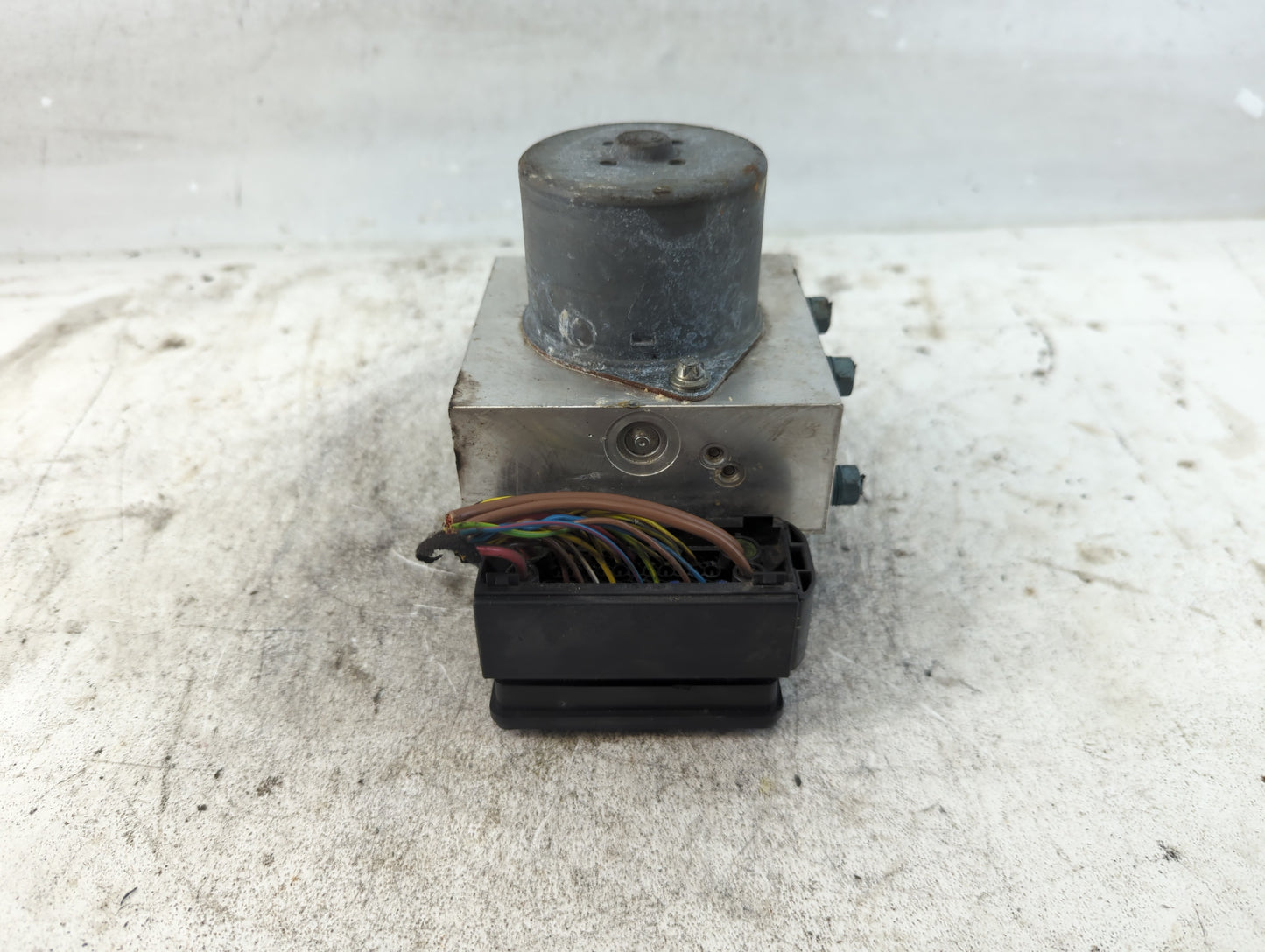 2013 Mini Cooper Clubman ABS Pump Control Module Replacement P/N:3451 6858542 01 Fits Fits 2014 2015 OEM Used Auto Parts - O