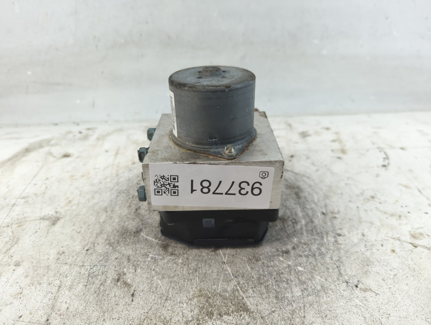 2013 Mini Cooper Clubman ABS Pump Control Module Replacement P/N:3451 6858542 01 Fits Fits 2014 2015 OEM Used Auto Parts - O