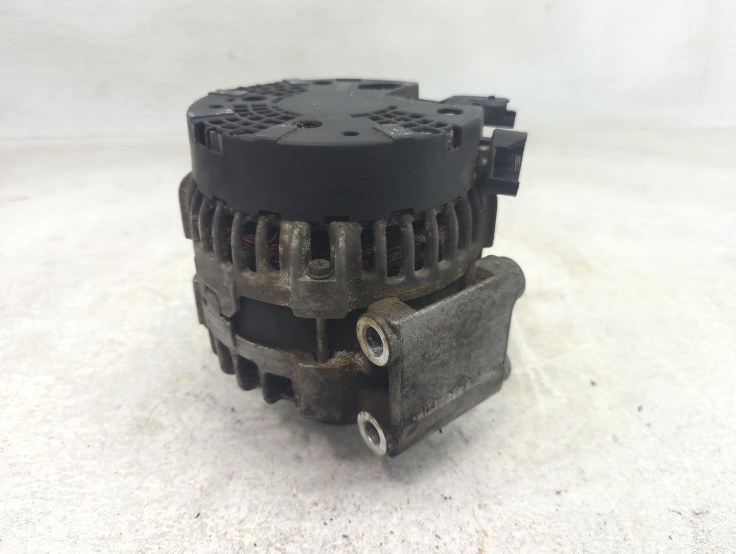 2011-2016 Mini Cooper Countryman Alternator Replacement Generator Charging Assembly Engine OEM P/N:0125711011 Fits OEM Used 