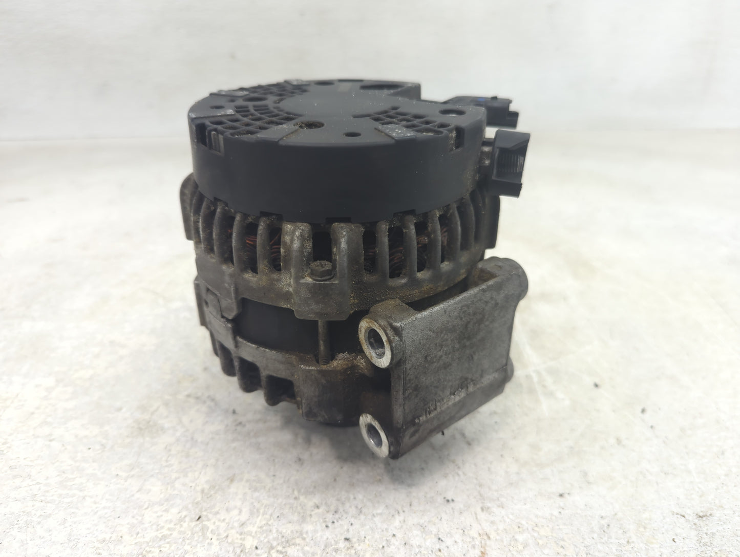 2011-2016 Mini Cooper Countryman Alternator Replacement Generator Charging Assembly Engine OEM P/N:0125711011 Fits OEM Used 