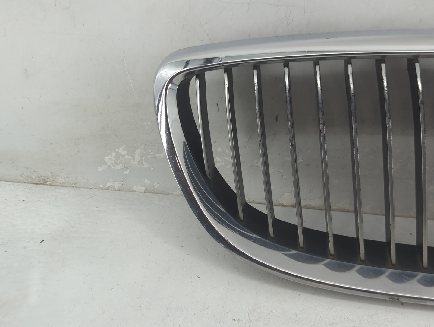 2011-2014 Mini Cooper Countryman Front Grille Bumper Not Included - Oemusedautoparts1.com