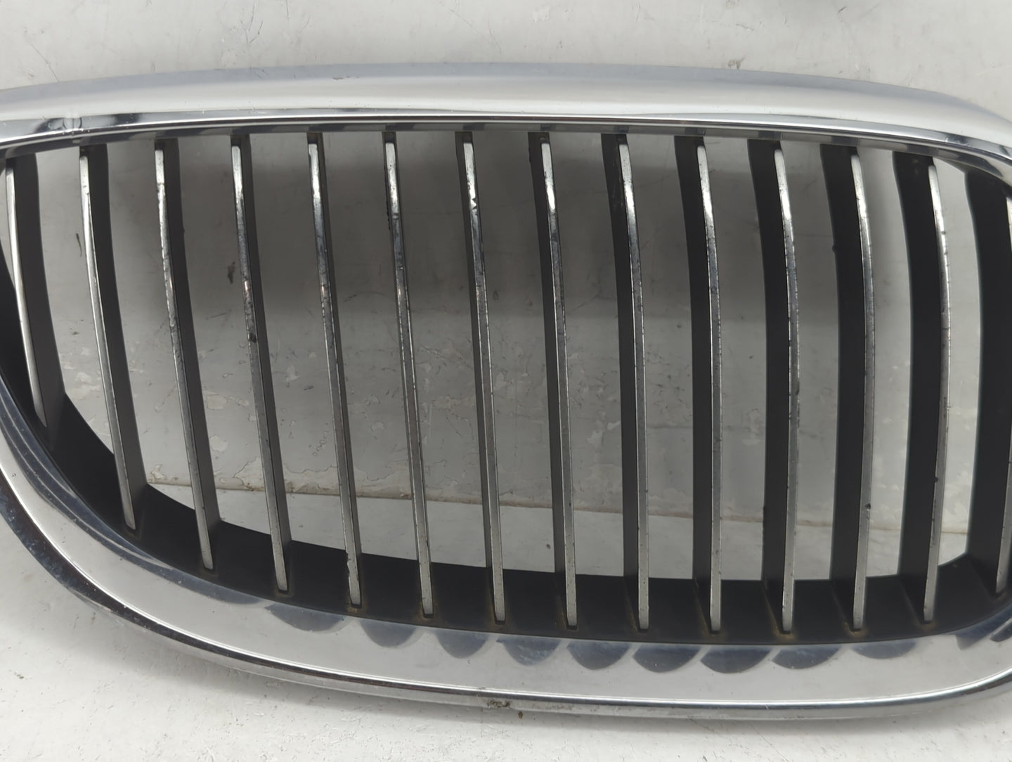 2011-2014 Mini Cooper Countryman Front Grille Bumper Not Included - Oemusedautoparts1.com
