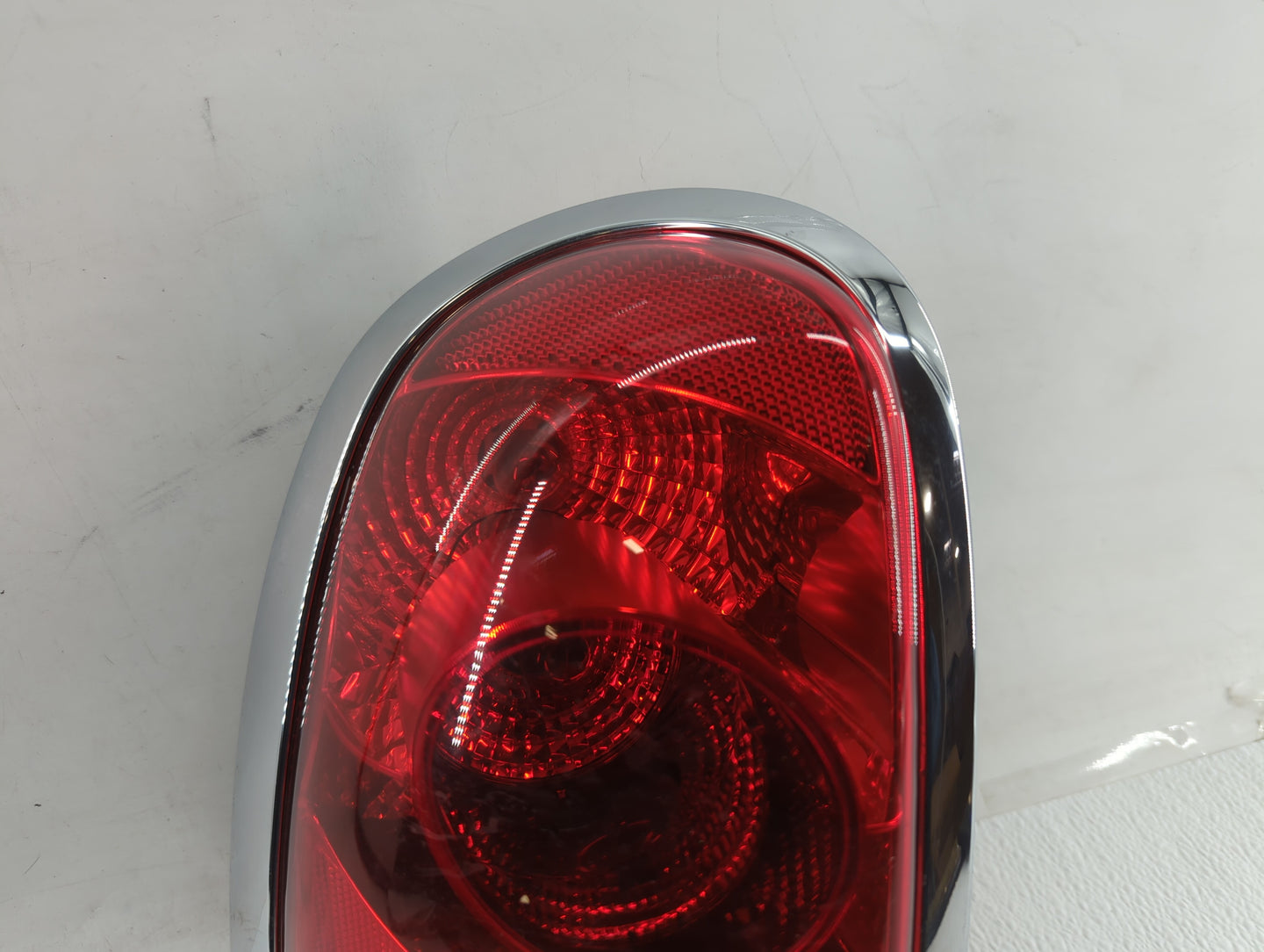 2011-2016 Mini Cooper Countryman Tail Light Assembly Driver Left OEM P/N:9808151 Fits Fits 2011 2012 2013 2014 2015 2016 OEM