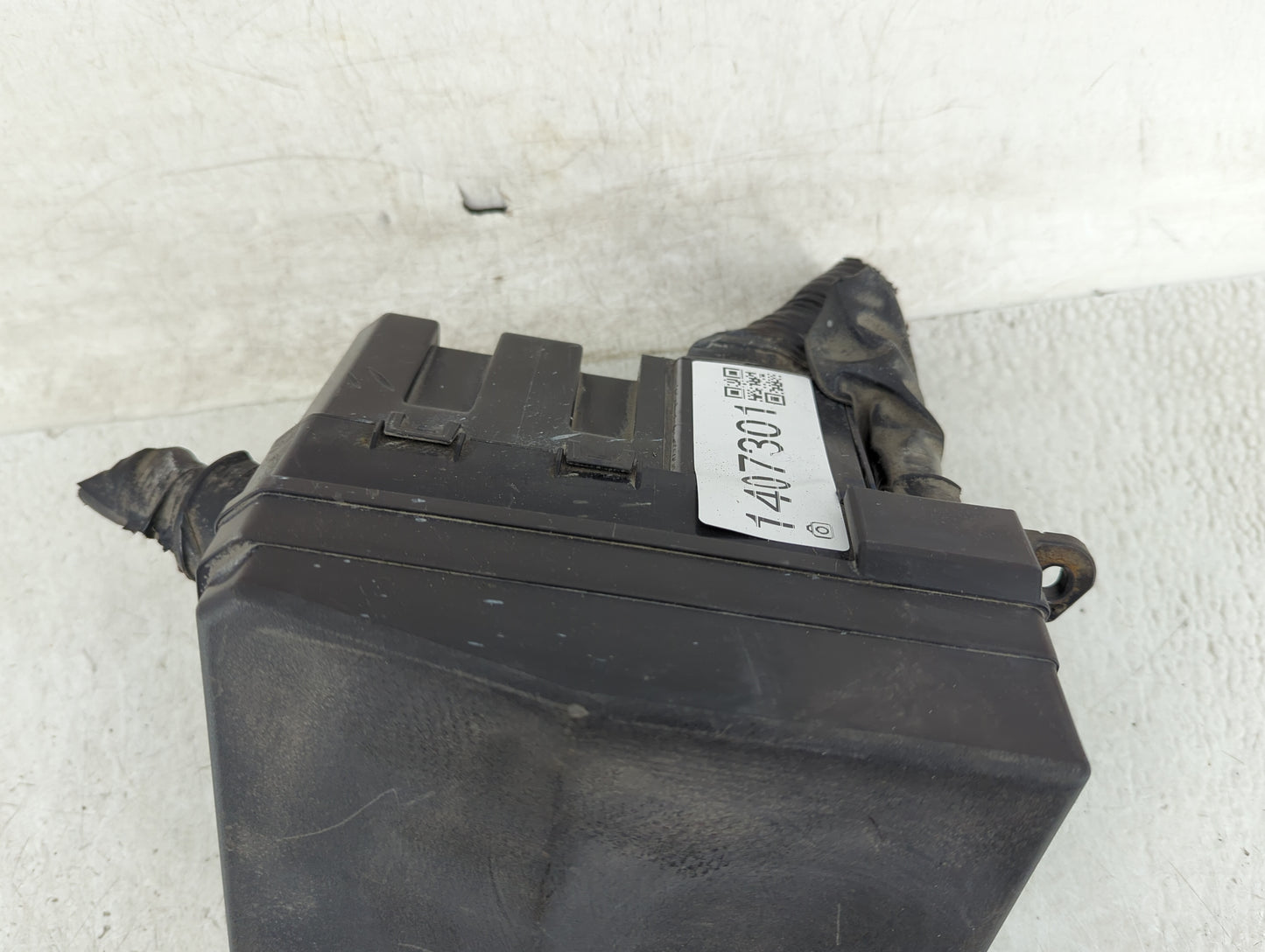 2012-2015 Mitsubishi Lancer Fusebox Fuse Box Panel Relay Module Fits Fits 2012 2013 2014 2015 OEM Used Auto Parts - Oemuseda