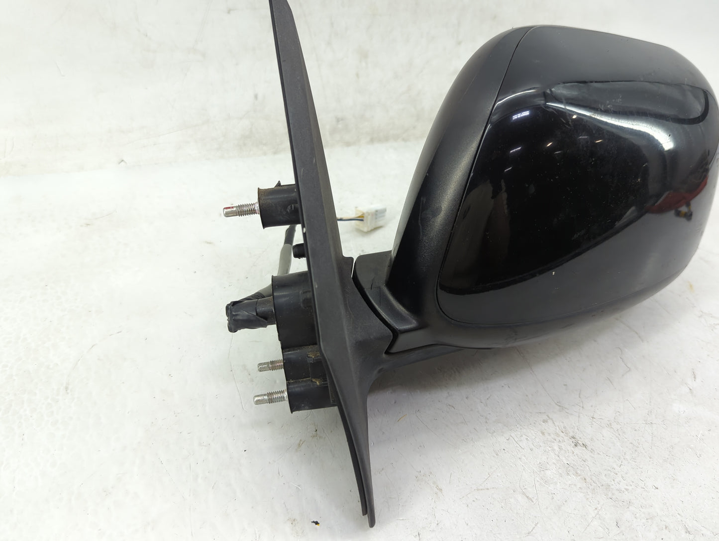 2011-2013 Mitsubishi Outlander Driver Side View Mirror - Left Door Mirror OEM Used - Oemusedautoparts1.com