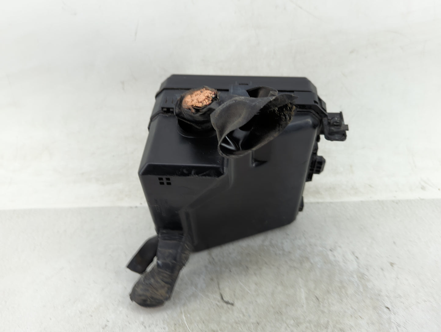 2011-2013 Mitsubishi Outlander Fusebox Fuse Box Panel Relay Module P/N:PR061-02000 Fits Fits 2011 2012 2013 OEM Used Auto Pa