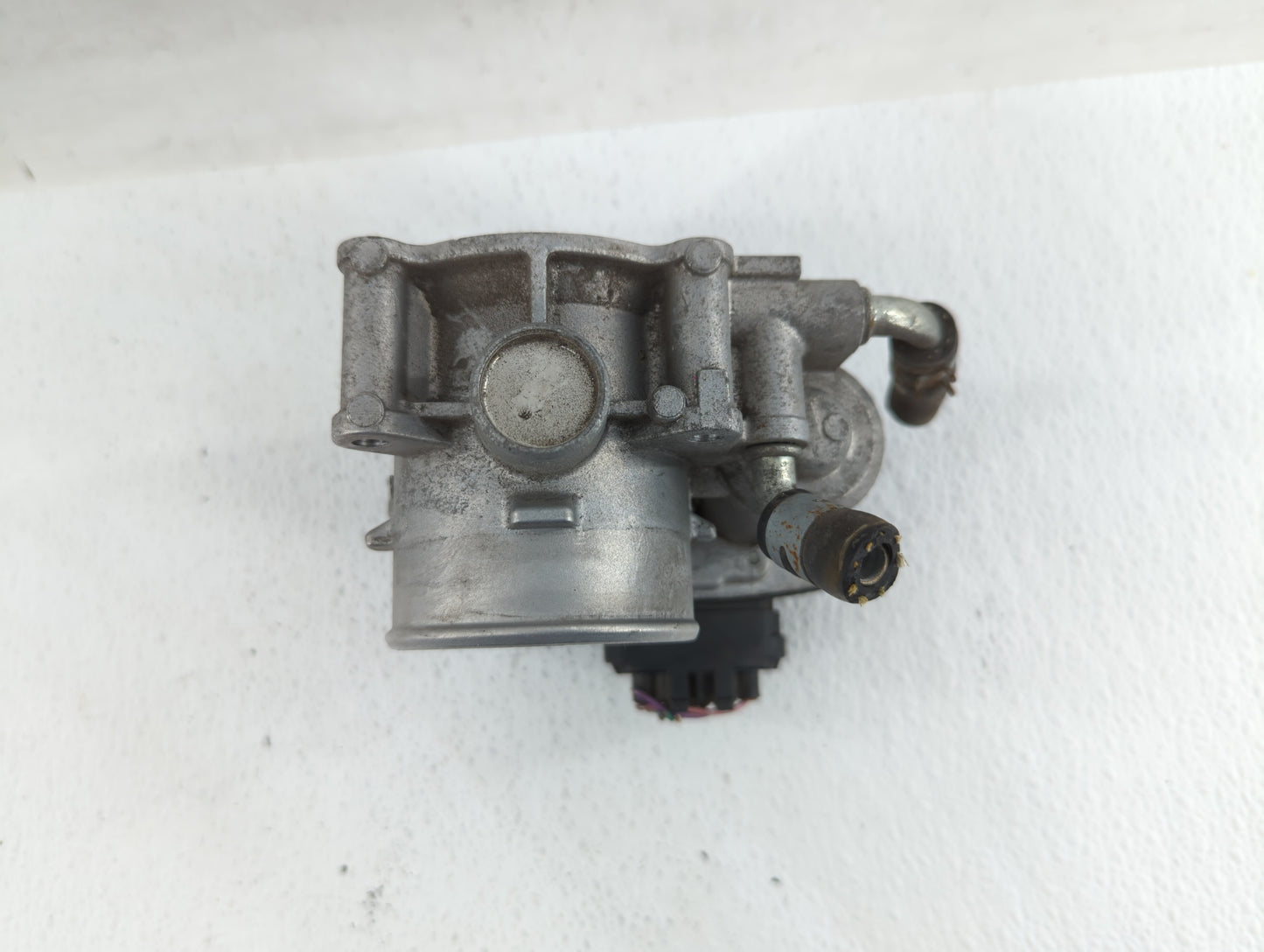2013 Mitsubishi Outlander Throttle Body P/N:4909 0888 2731 0088 Fits OEM Used Auto Parts - Oemusedautoparts1.com