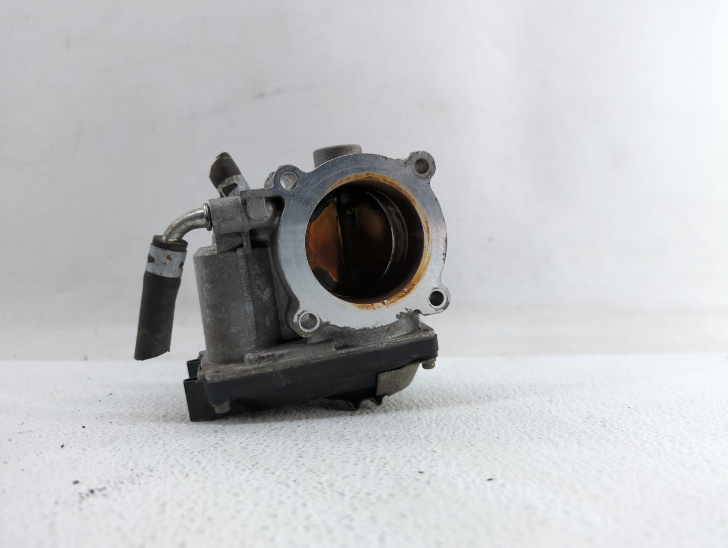 2013 Mitsubishi Outlander Throttle Body P/N:4909 0888 2731 0088 Fits OEM Used Auto Parts - Oemusedautoparts1.com