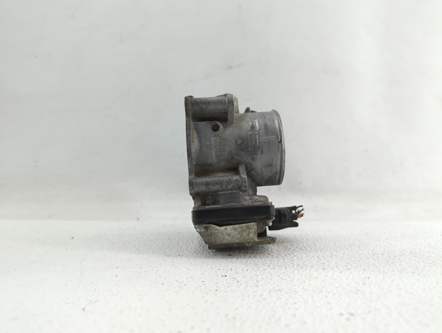 2013 Mitsubishi Outlander Throttle Body P/N:4909 0888 2731 0088 Fits OEM Used Auto Parts - Oemusedautoparts1.com