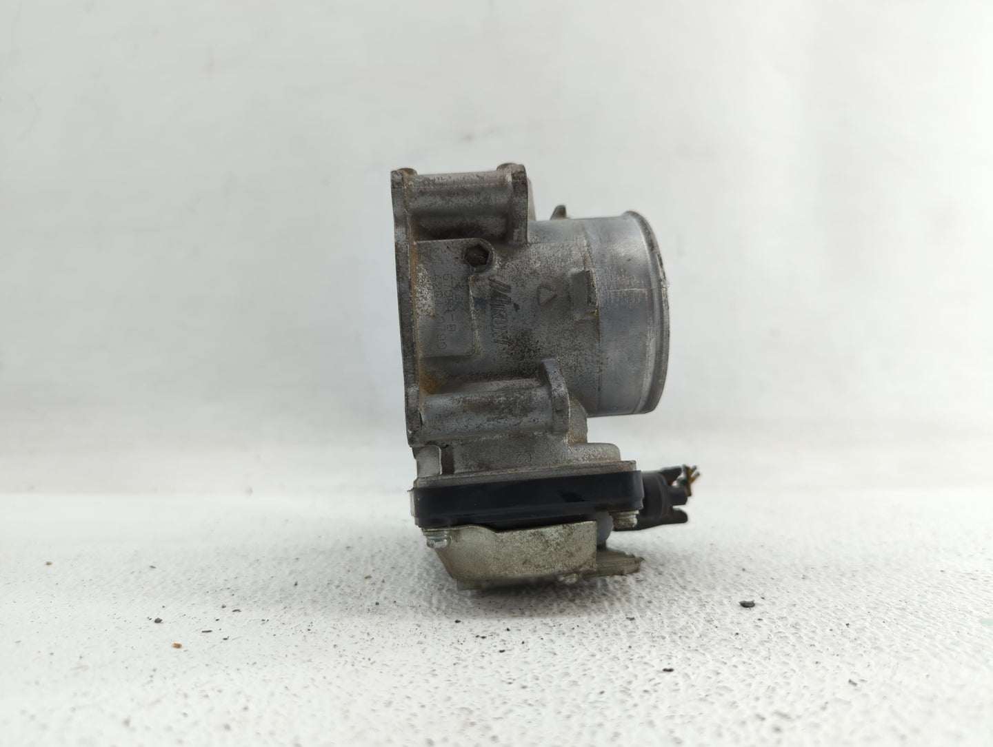 2013 Mitsubishi Outlander Throttle Body P/N:4909 0888 2731 0088 Fits OEM Used Auto Parts - Oemusedautoparts1.com