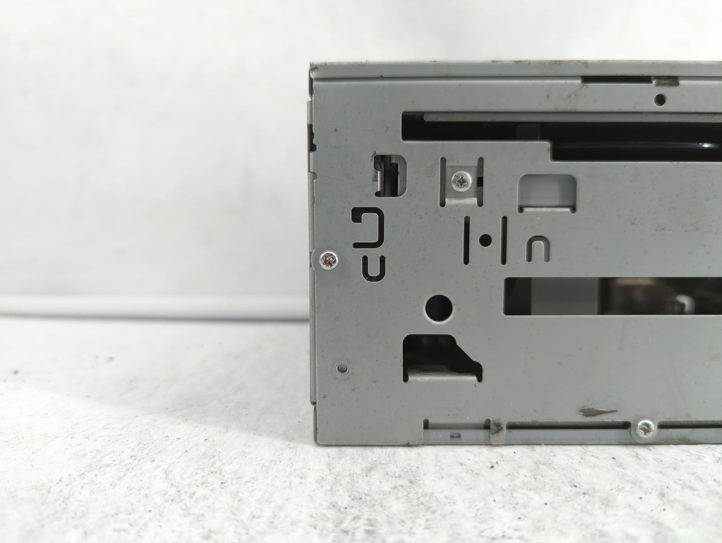 2008-2008 Mitsubishi Outlander Am Fm Cd Player Radio Receiver - Oemusedautoparts1.com