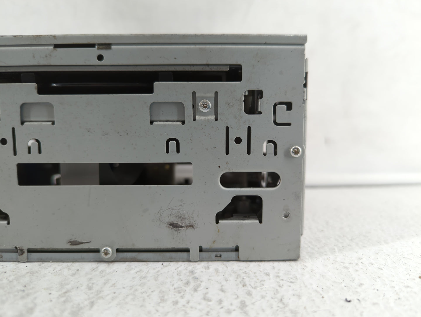 2008-2008 Mitsubishi Outlander Am Fm Cd Player Radio Receiver - Oemusedautoparts1.com