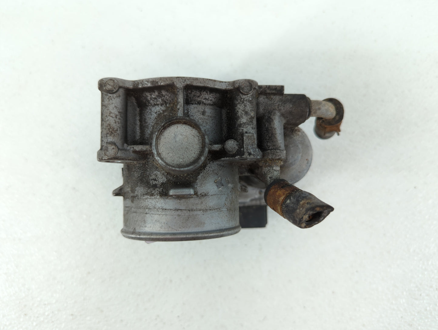 2013 Mitsubishi Outlander Throttle Body P/N:57021 B Fits Fits 2016 OEM Used Auto Parts - Oemusedautoparts1.com