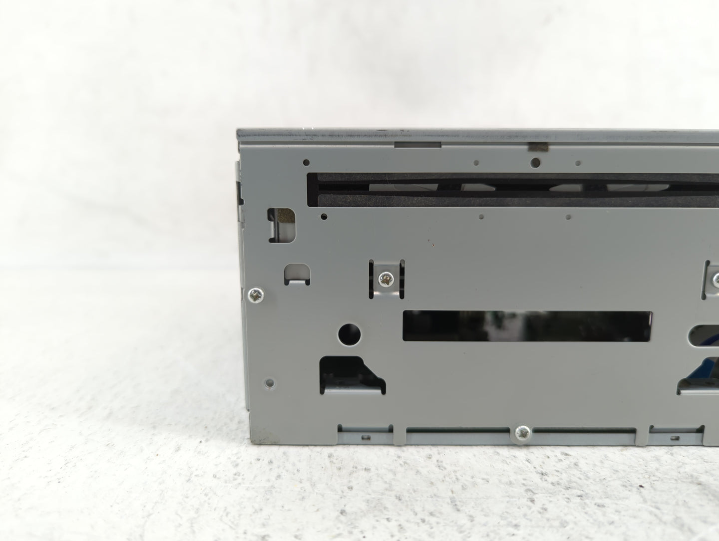 2008-2008 Mitsubishi Outlander Am Fm Cd Player Radio Receiver - Oemusedautoparts1.com
