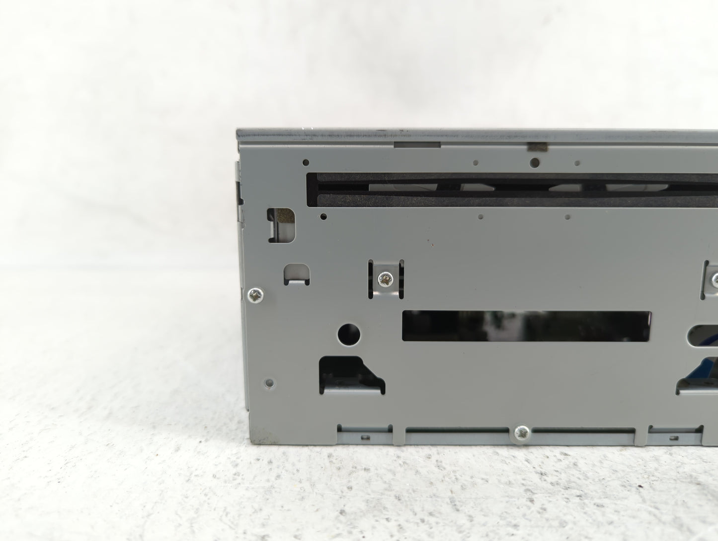 2008-2008 Mitsubishi Outlander Am Fm Cd Player Radio Receiver - Oemusedautoparts1.com