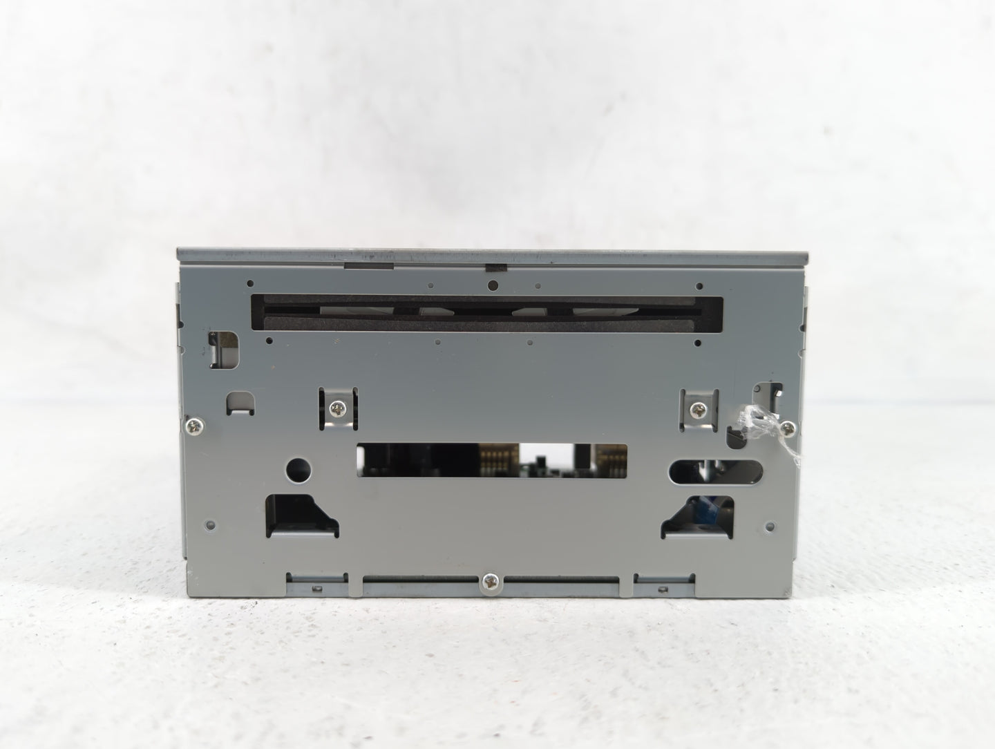 2008-2008 Mitsubishi Outlander Am Fm Cd Player Radio Receiver - Oemusedautoparts1.com
