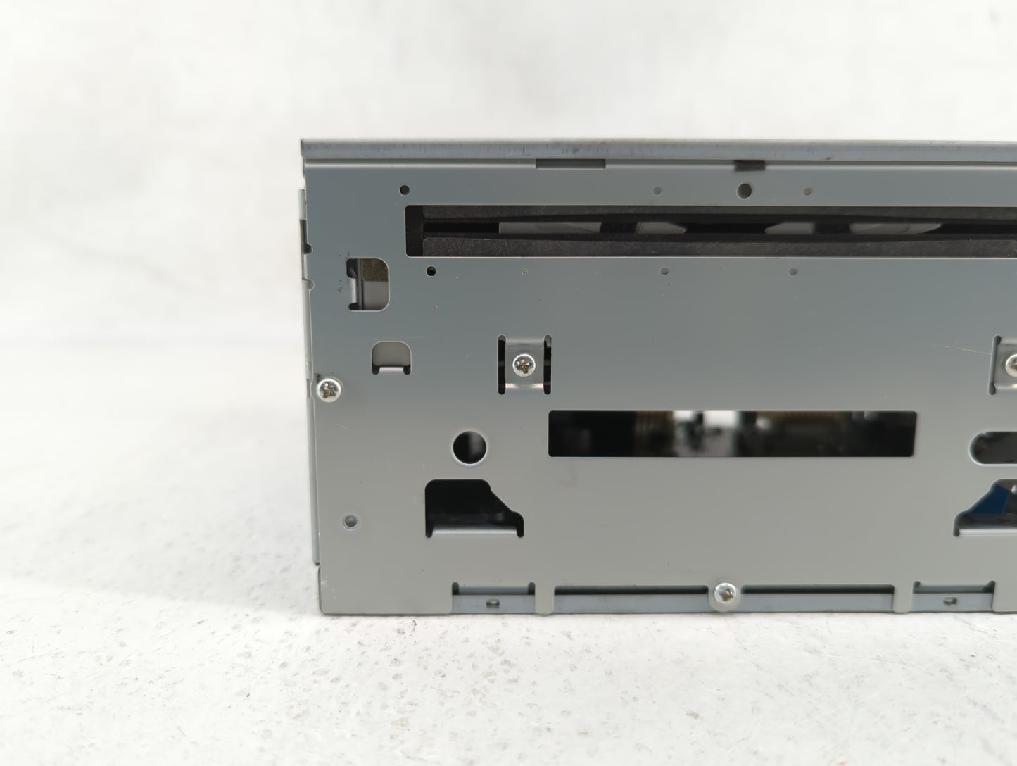 2008-2008 Mitsubishi Outlander Am Fm Cd Player Radio Receiver - Oemusedautoparts1.com
