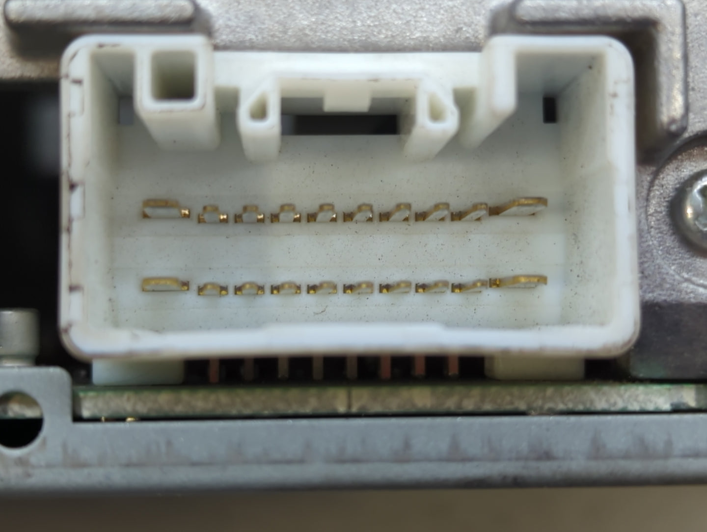 2008-2013 Mitsubishi Outlander Radio AM FM Cd Player Receiver Replacement P/N:8701A470 8701A277 Fits OEM Used Auto Parts - O